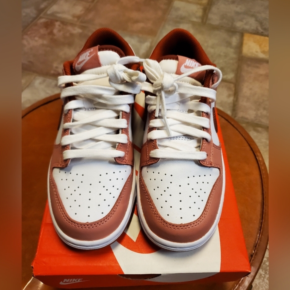NIB Nike Dunk Low in Red Stardust/Rugged Orange - Picture 4 of 5
